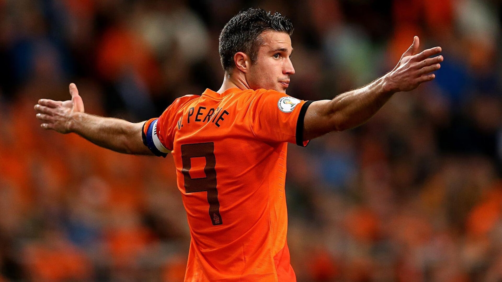 中国足球联赛打造多年龄层观赛优惠机制，中国足球职业比赛有年龄规定吗